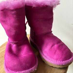 UGG Toddler Size 8 Pink Bailey Bow Boots / Cozy Winter Boots